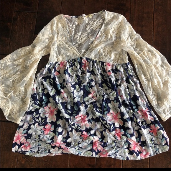 Kori Tunic - Picture 1 of 6